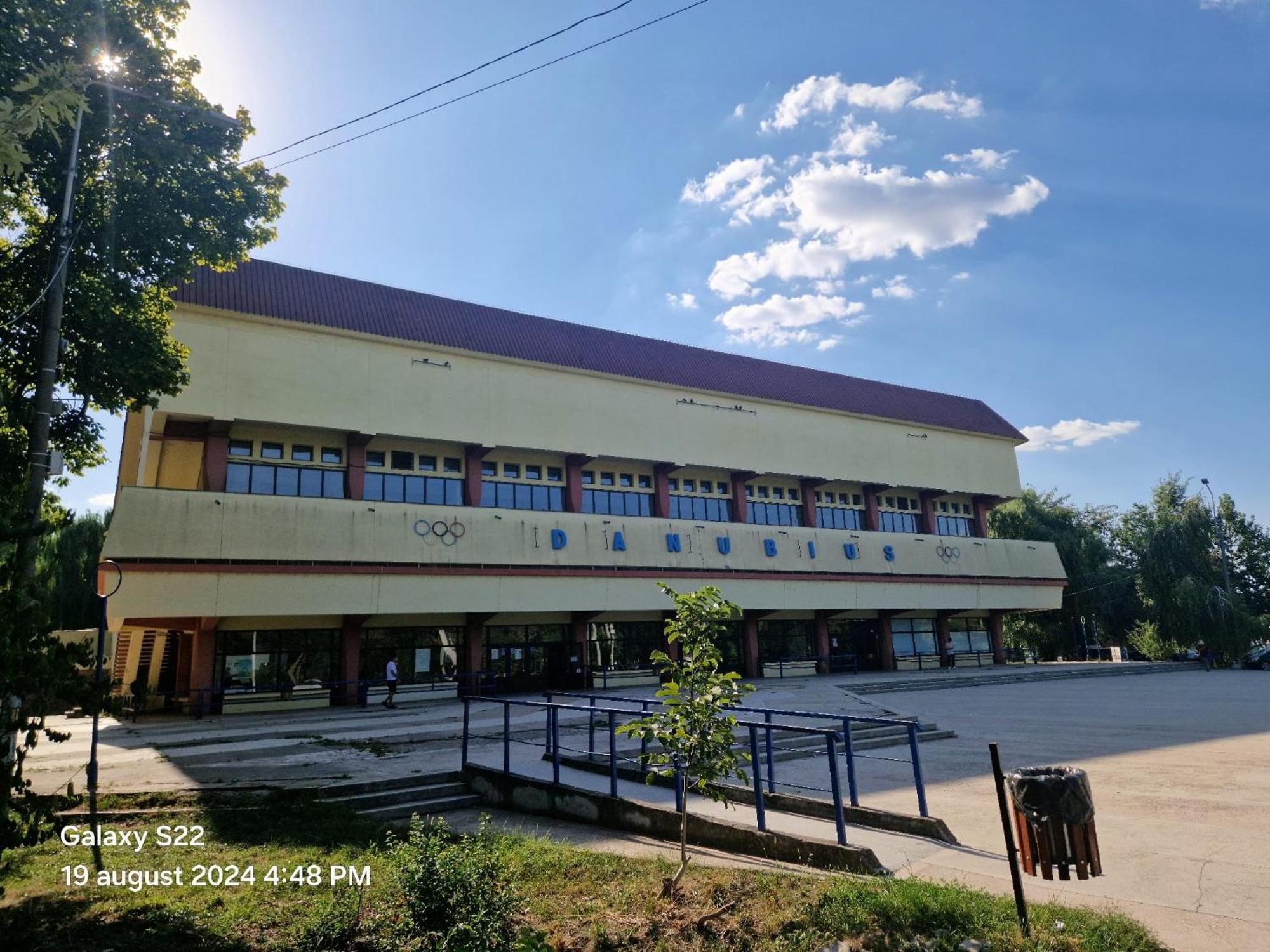 Park Monument Studio Aparthotel Braila Exterior photo